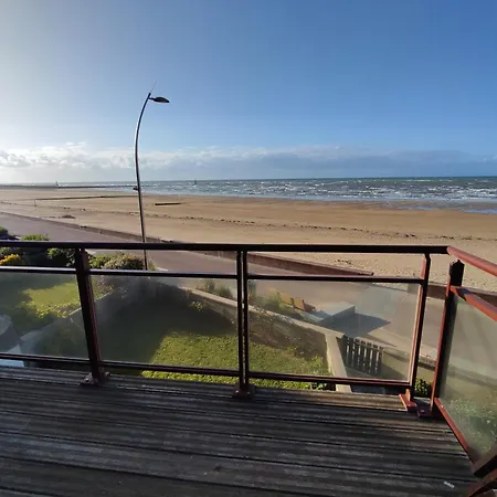 Face A La بيت للعطل